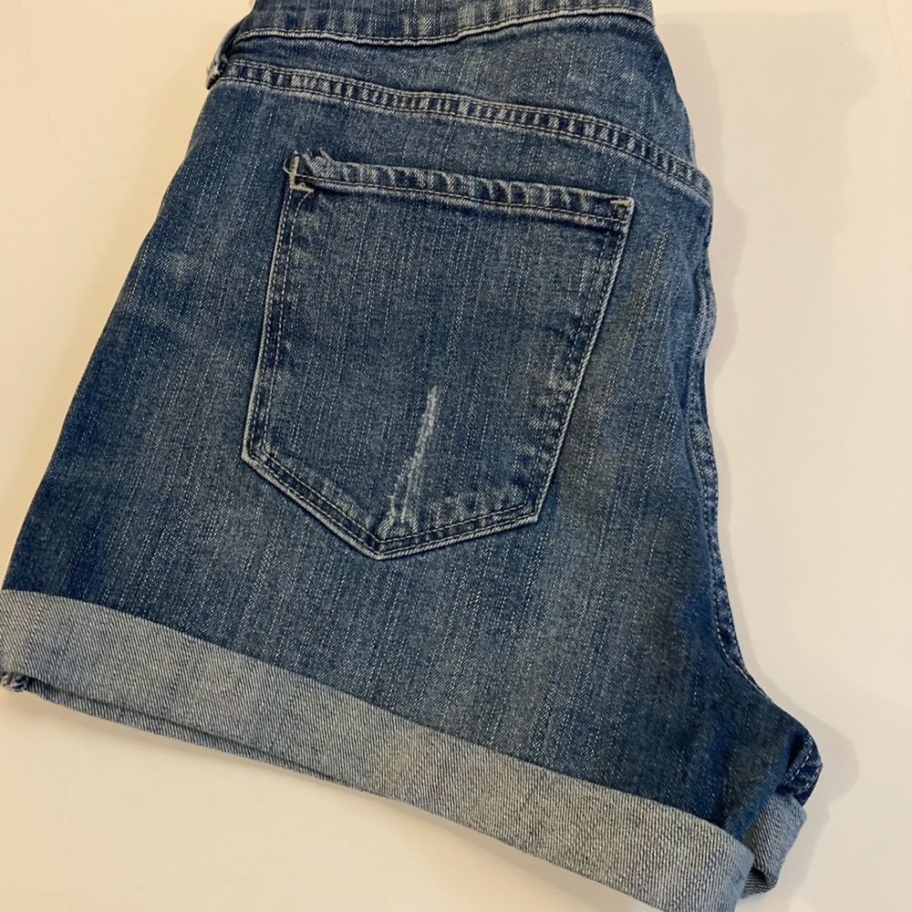 Ladies Shorts bundle (old navy boyfriend) & Rue 21. Y2K for sure ⭐️.Both size 14 - Picture 5 of 16